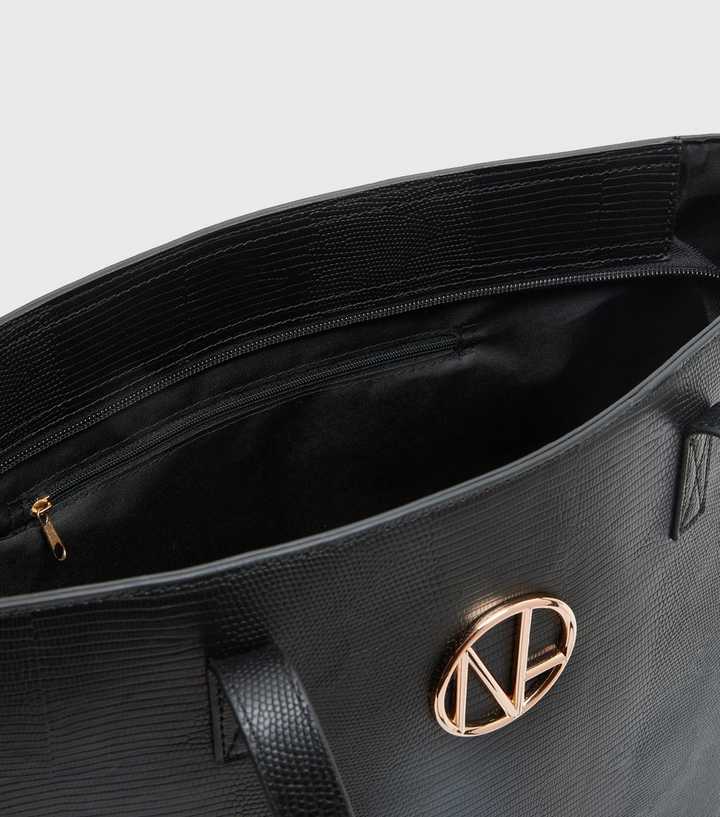 Snake Embellished Shoulder Bag In Black