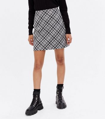 checkered skirt grey
