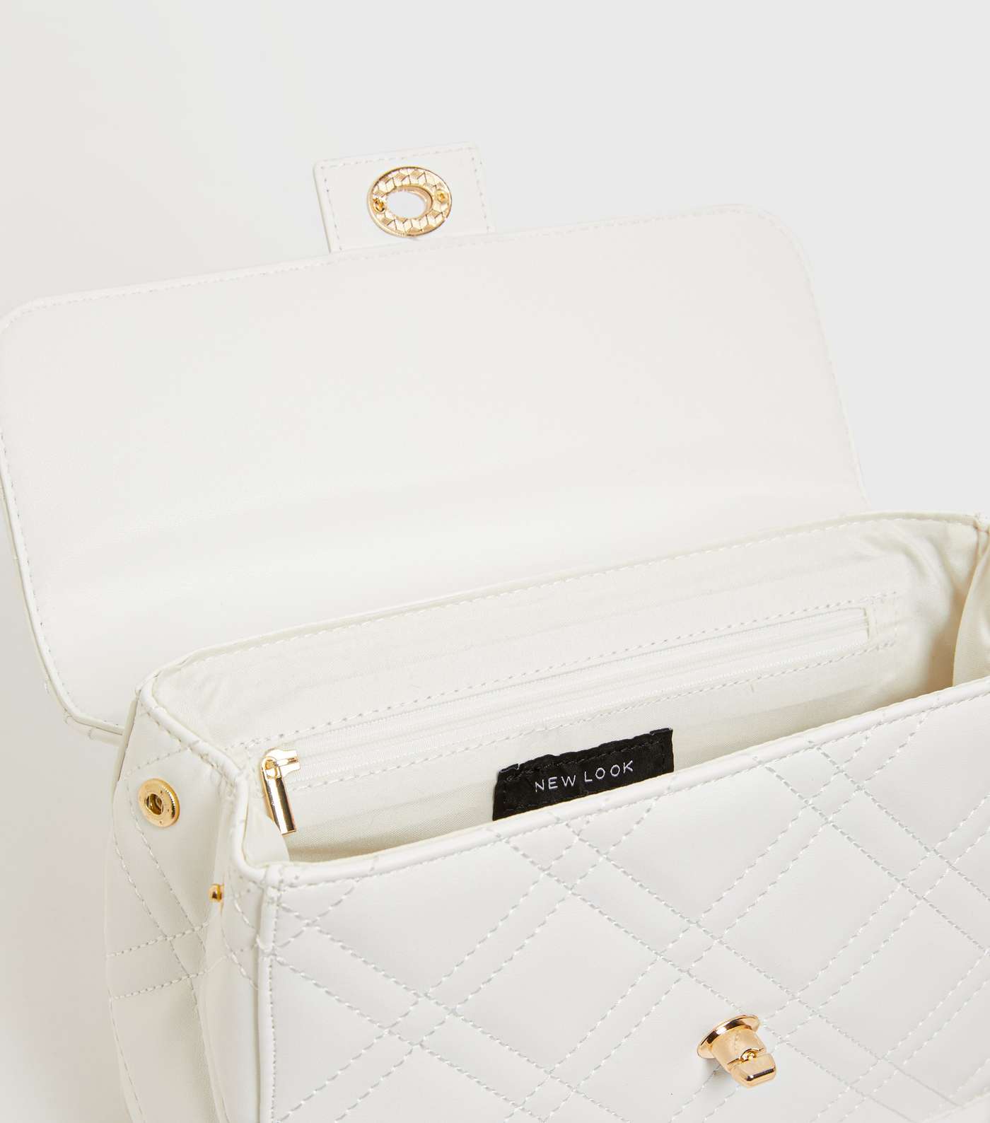White Quilted Chain Strap Cross Body Bag Image 4