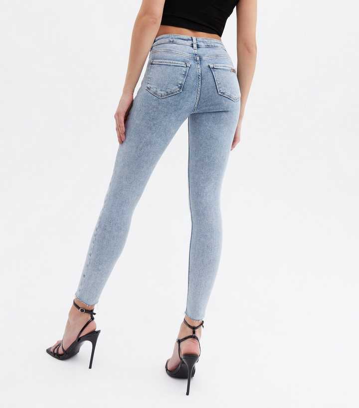 Grey Frayed Hem Jeans – AX Paris