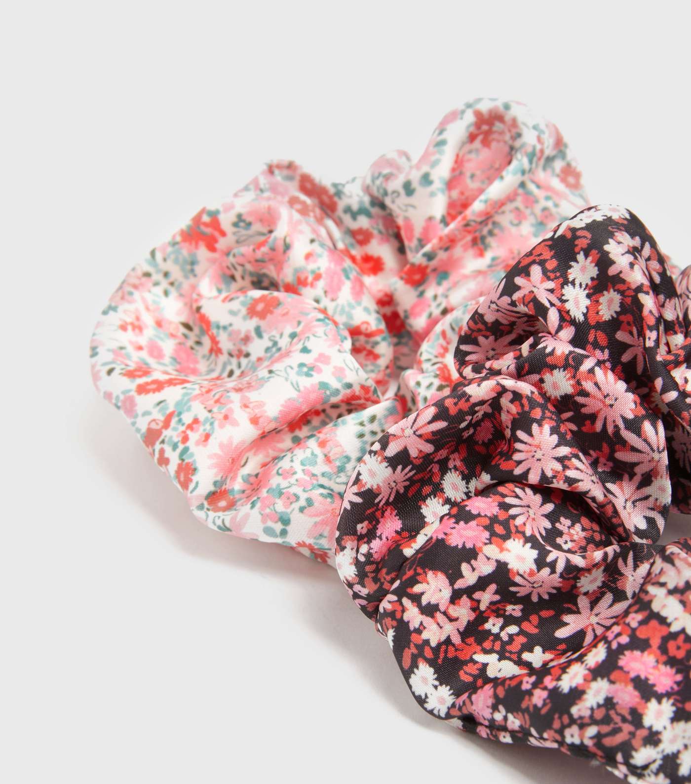 2 Pack White and Black Ditsy Floral Scrunchies Image 2
