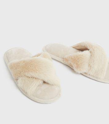 white faux fur sliders