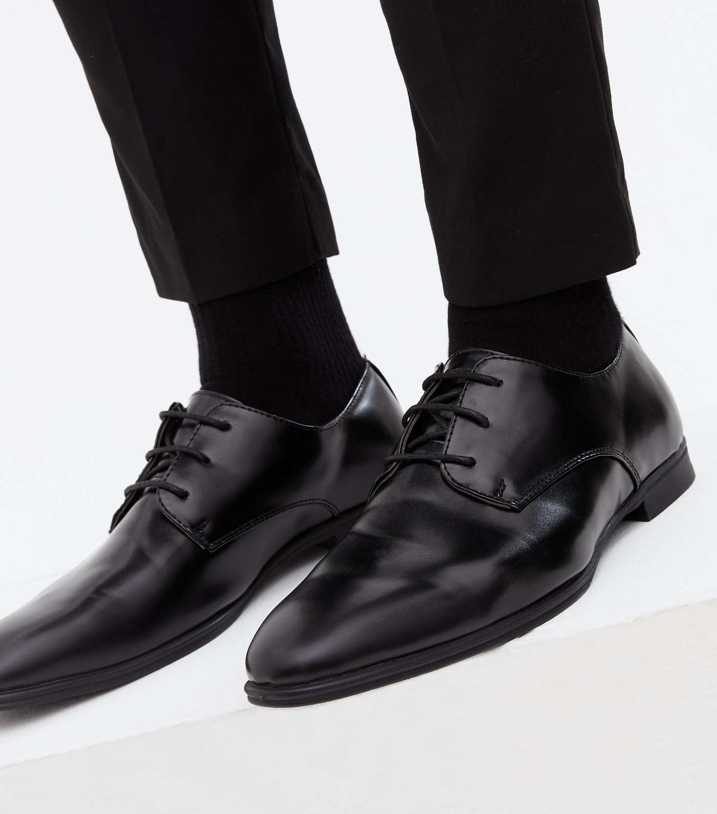 Black Round Toe Lace Up Brogues Image 2