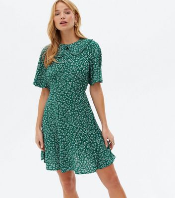 Green Ditsy Floral Frill Collar Mini Tea Dress New Look