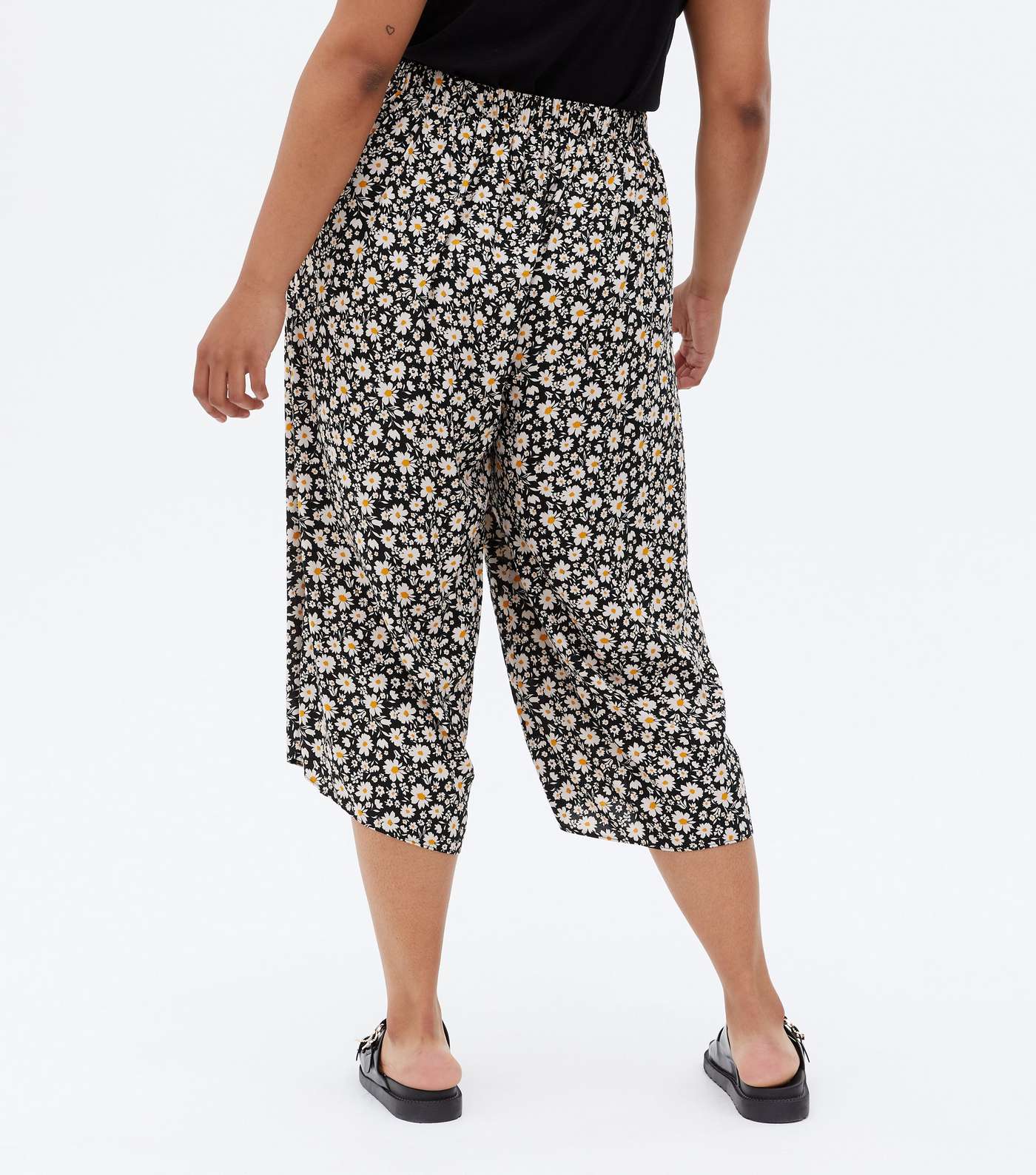 Curves Black Daisy Wide Leg Trousers Image 4