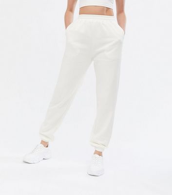 white joggers new look