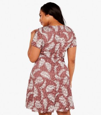 Click to view product details and reviews for Apricot Curves Purple Feather Print Skater Dress New Look.