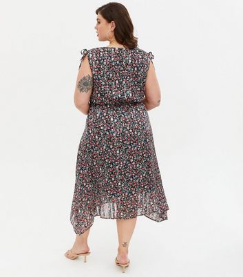 Yumi Curves Black Floral Dip Hem Midi 