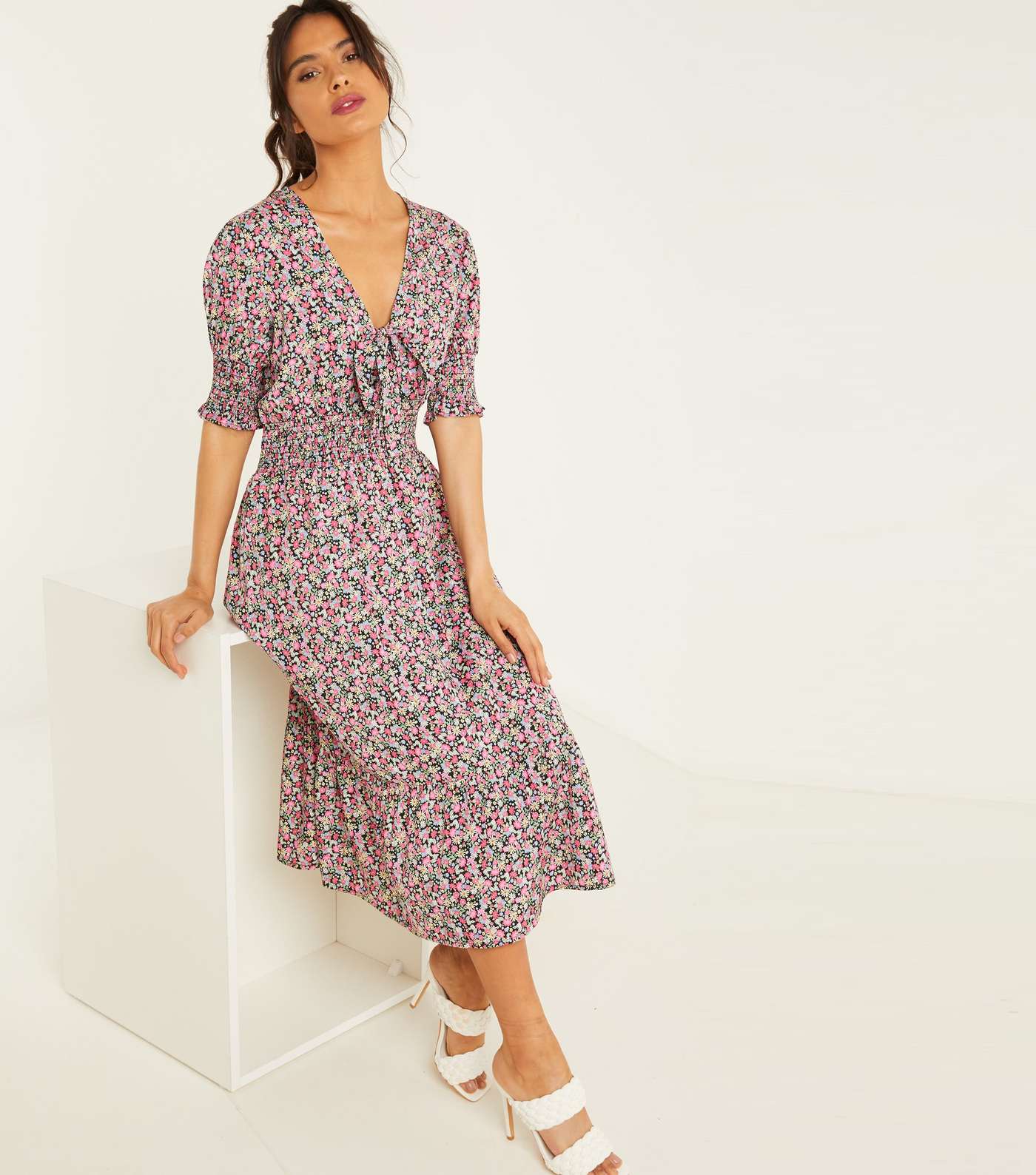 QUIZ Mid Pink Ditsy Floral Tie Front Tiered Midi Dress