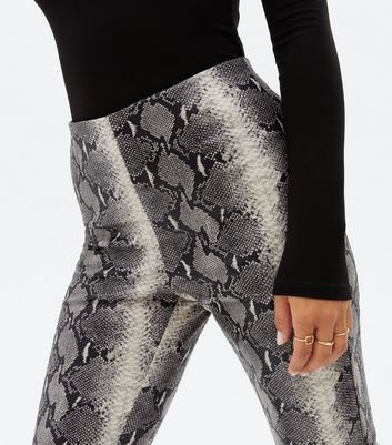 Snake print wet look on sale leggings