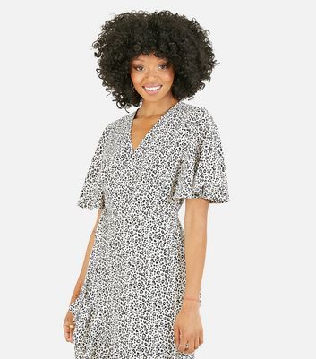 Mela leopard print cheap wrap dress