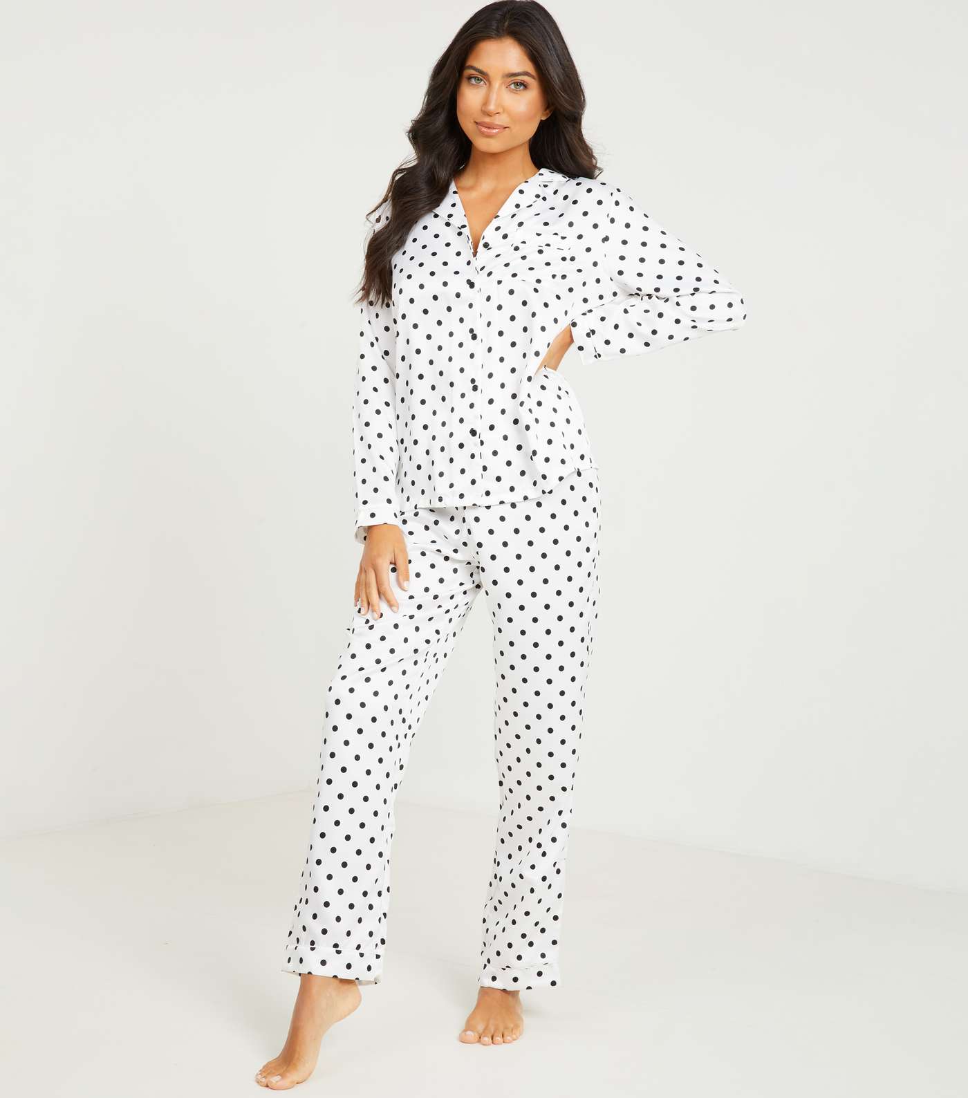 QUIZ White Spot Satin Trousers Pyjama Set Image 2