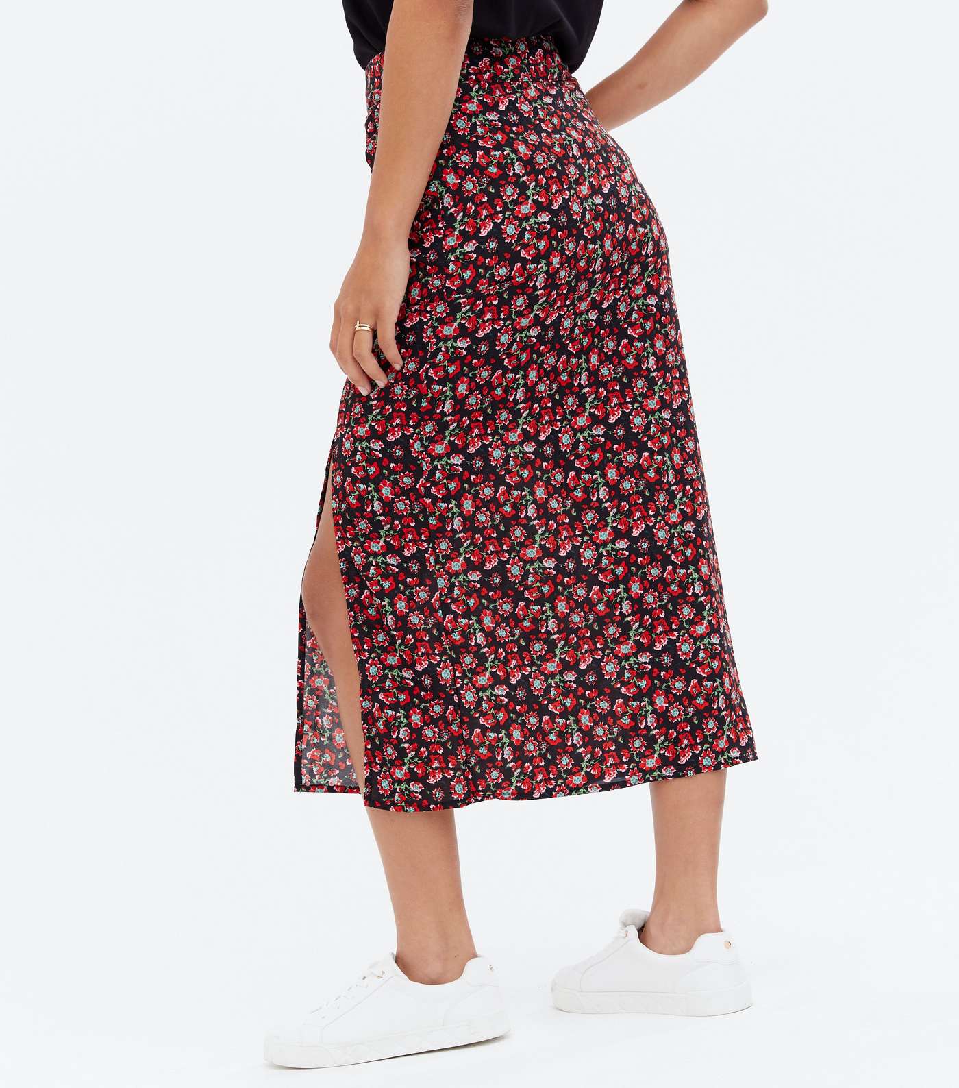Urban Bliss Black Ditsy Floral Ruched Midi Skirt Image 4