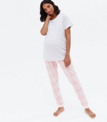 T-Shirt and Jogger Pyjama Set 