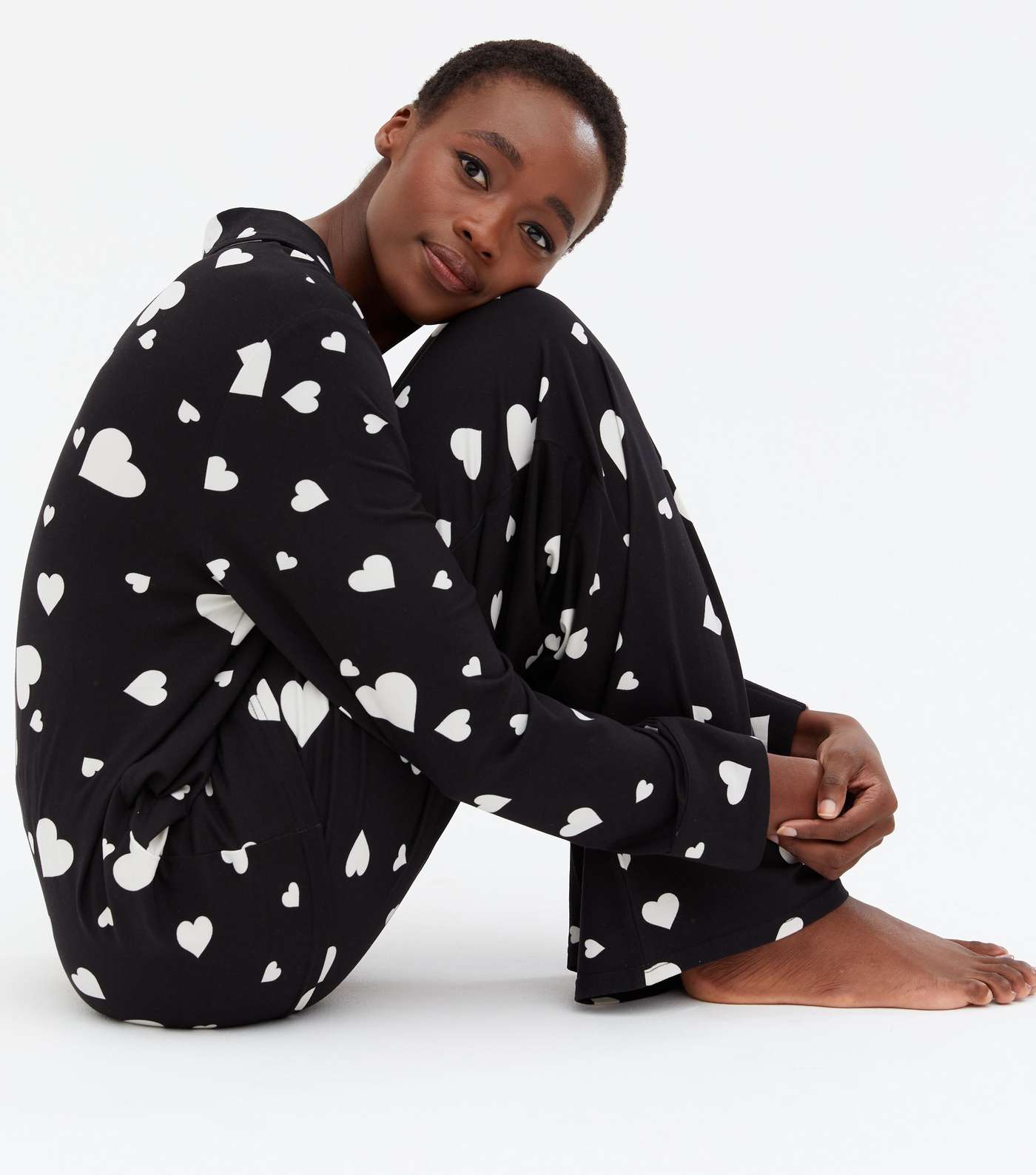 Black Trouser Pyjama Set with Heart Print Image 2