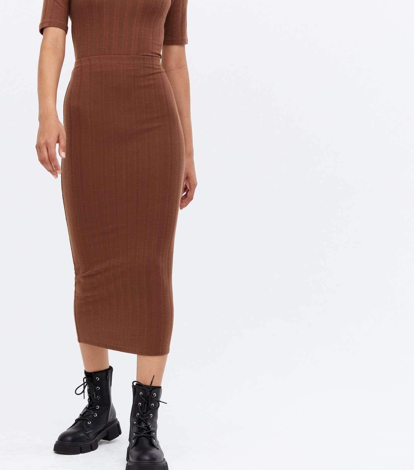Light Brown Ribbed High Neck Top and Midi Skirt Set Image 3