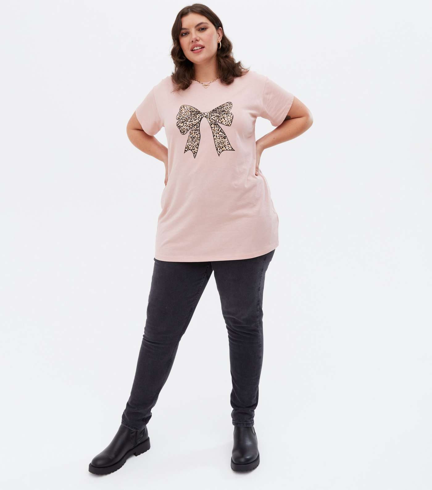 Curves Pink Bow Leopard Print T-Shirt Image 2
