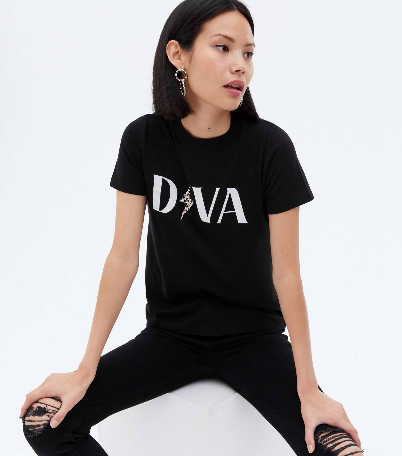 Black Leopard Print Diva Logo T-Shirt Image 3