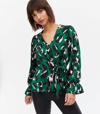 t shirt suit jacket and jeans