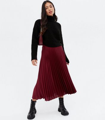 Petite Burgundy Satin High Waist Pleated Midi Skirt New Look