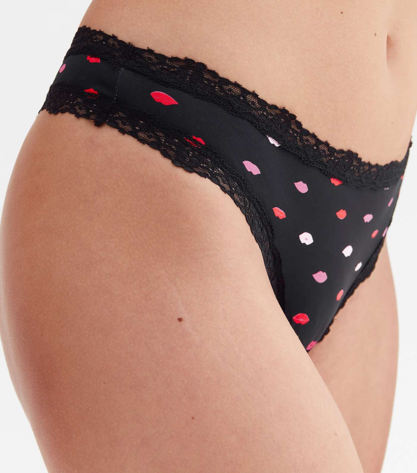 3 Pack Red and Black Lace Trim Lips Print Thongs Image 3