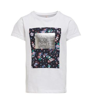 Teenager Bekleidung für Mädchen KIDS ONLY White Floral Rectangle Metallic Logo T-Shirt