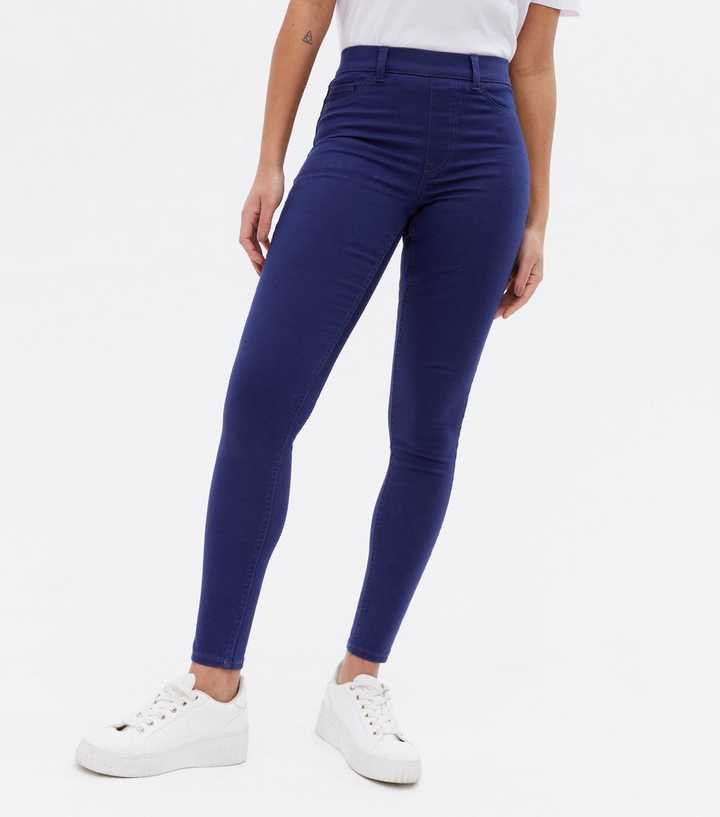 https://media3.newlookassets.com/i/newlook/810243641M1/womens/clothing/jeans/navy-mid-rise-lift-shape-emilee-jeggings.jpg?strip=true&qlt=50&w=720