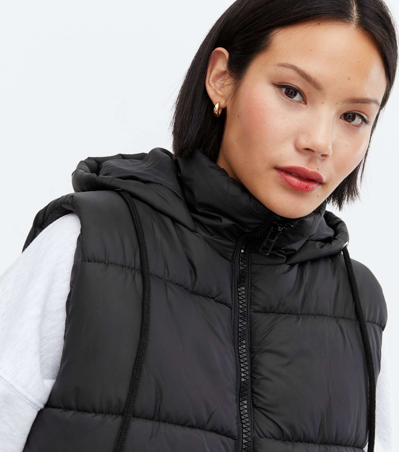 Cameo Rose Black Puffer Toggle Hooded Gilet Image 3