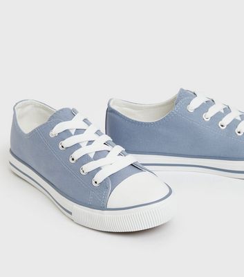 Baby blue best sale womens trainers