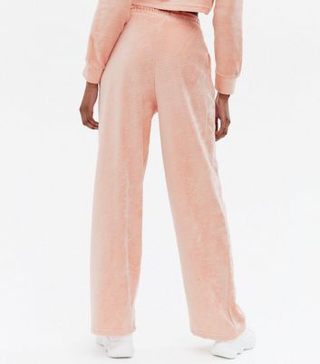 Velvet jogging best sale trousers bershka