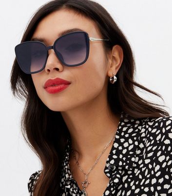 black sunglasses oversized