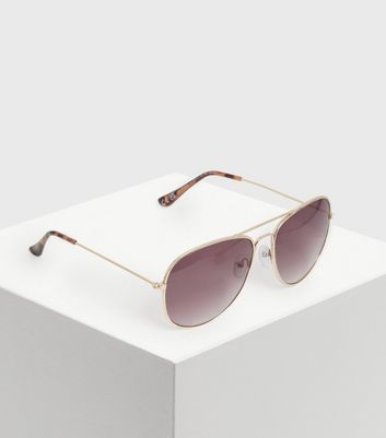 black pilot sunglasses