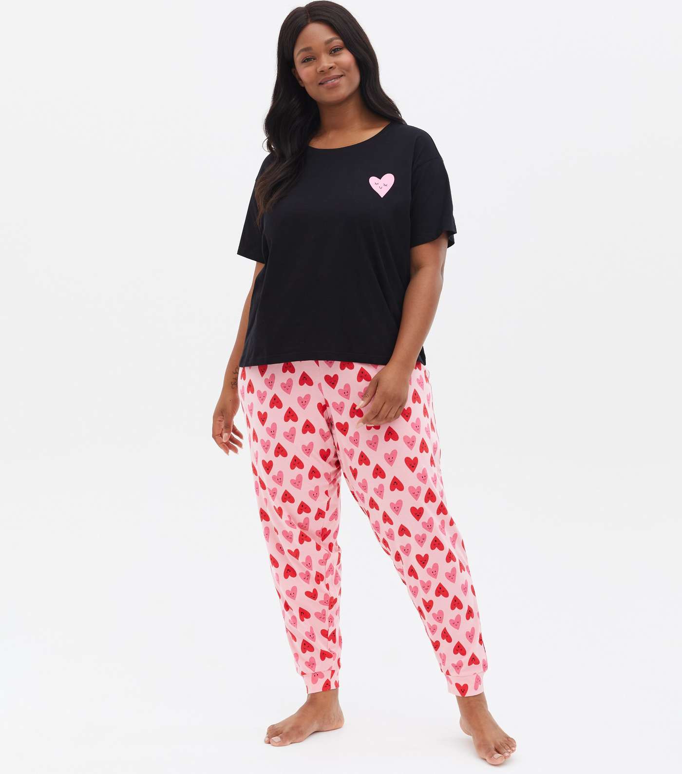Curves Black T-Shirt and Jogger Pyjama Set with Heart Print