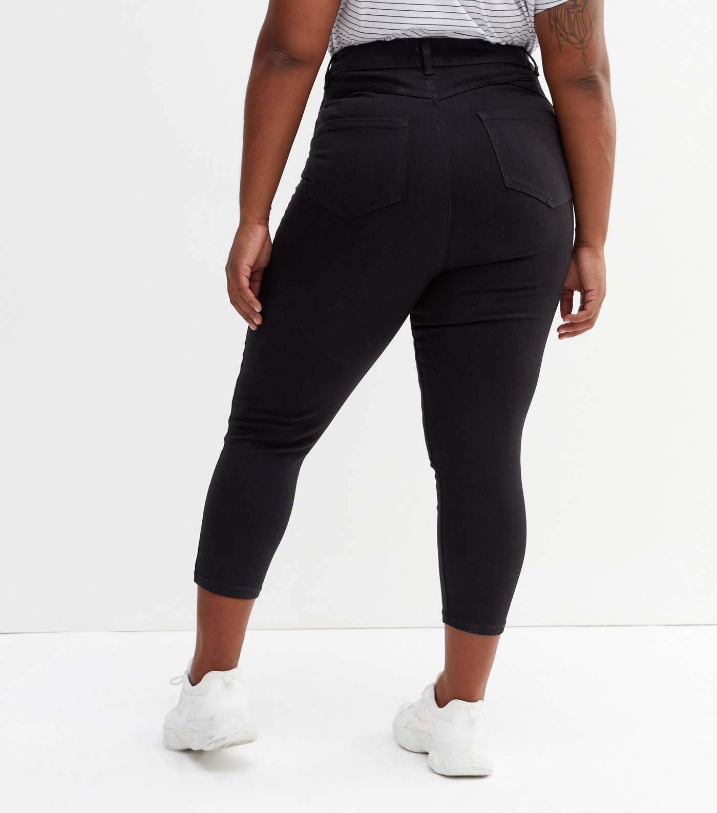 Curves Black 'Lift & Shape' Jenna Crop Skinny Jeans Image 4