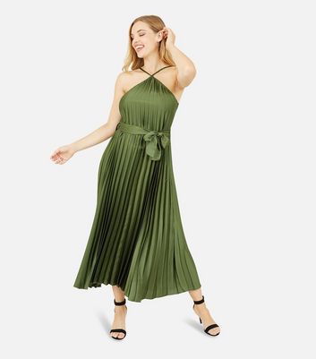 Yumi Green Satin Pleated Tie Waist Midi Halter Dress New Look