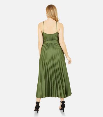 Halter pleated best sale waisted midi dress