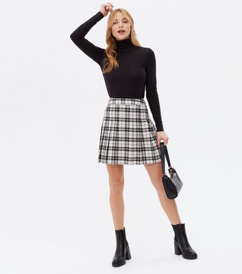 Off White Check Pleated Mini Tennis Skirt New Look