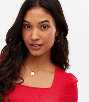 red square neck long sleeve top