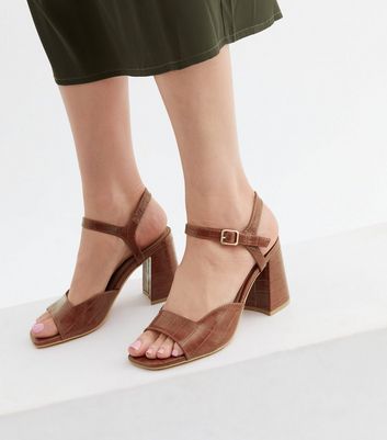 Wide Fit Pale Pink Twist Strap Mid Block Heel Sandals | New Look