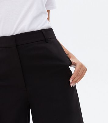 Petite Black Wide Leg Trousers | New Look