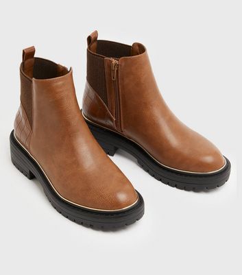 chunky tan chelsea boots