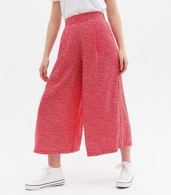 Red Ditsy Floral Wide Leg Crop Trousers  New Look