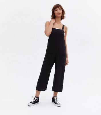 Black Dungaree Wide Leg Crop Jumpsuit | New Look