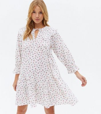 White Ditsy Floral Seersucker Collar Mini Dress New Look