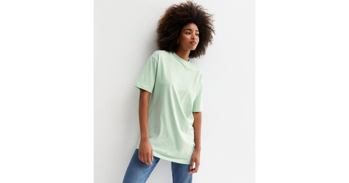 light-green-oversized-crew-neck-t-shirt-new-look