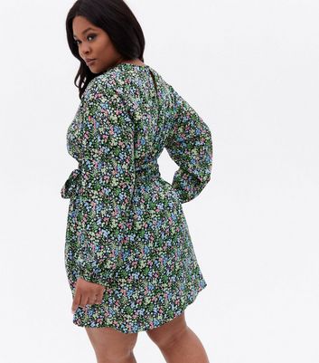 Curves Black Floral Crinkle Long Sleeve 
