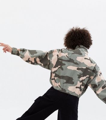 Zara cropped cheap camo jacket