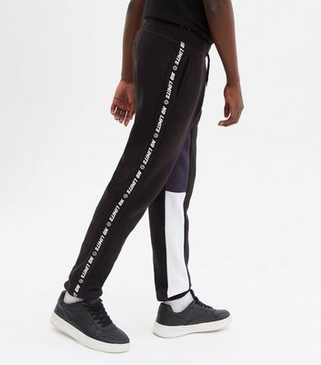 Nike joggers with sales taped side stripe