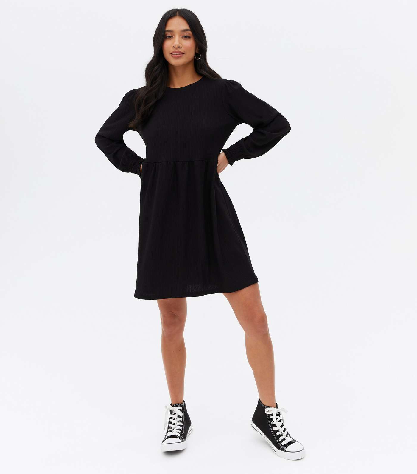 Petite Black Crinkle Jersey Long Sleeve Mini Oversized Smock Dress Image 2