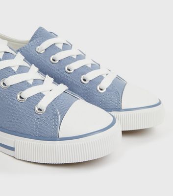Girls light clearance blue converse